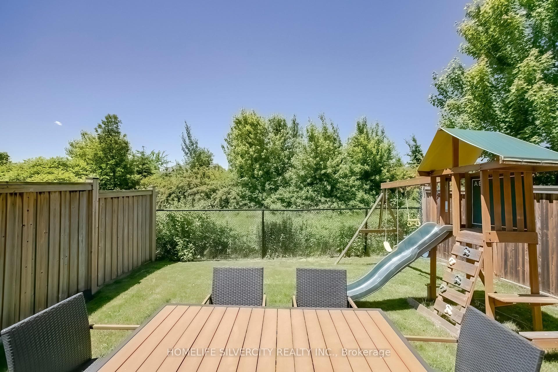 8 Fawnridge Road photo 38