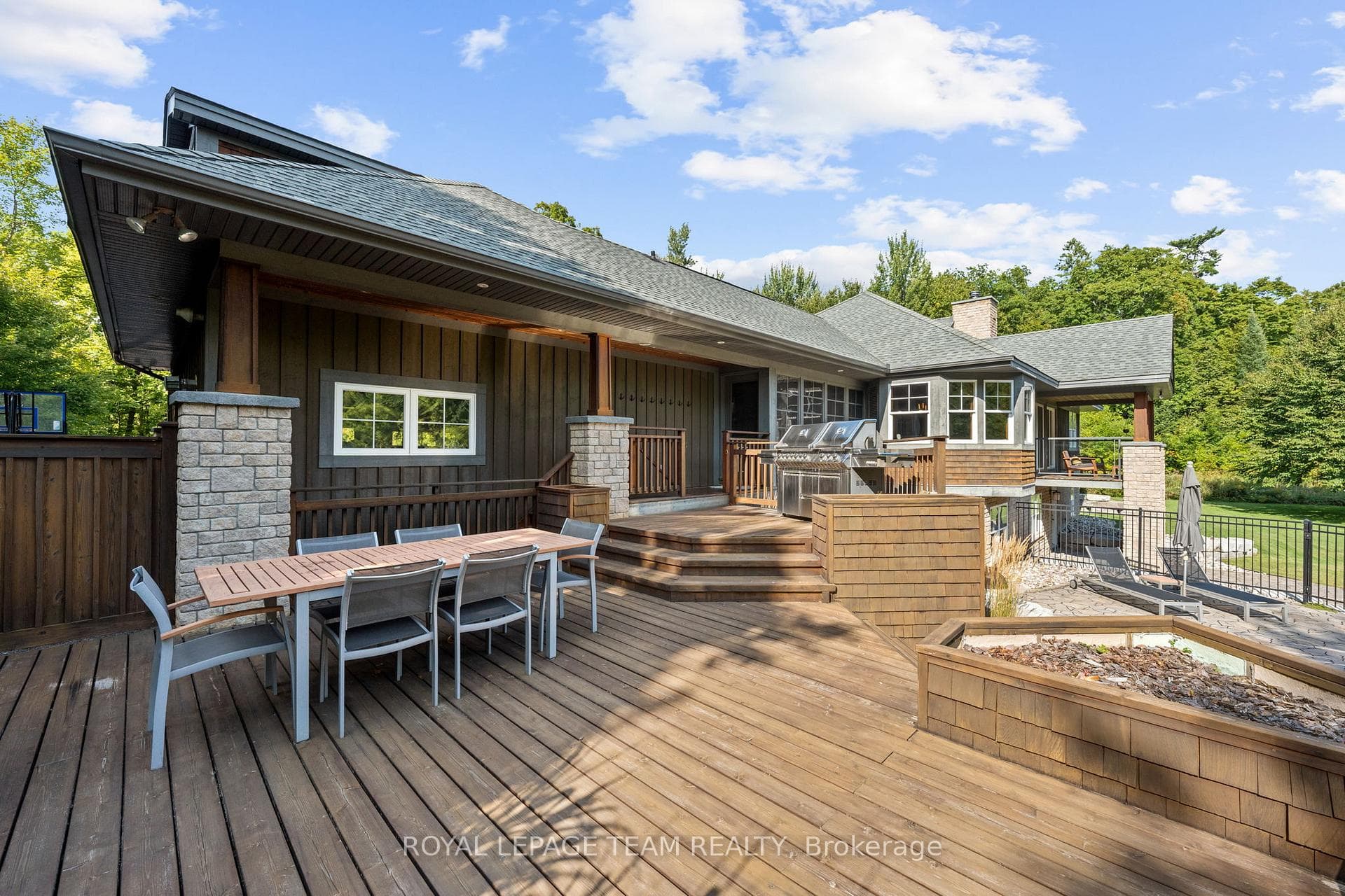 1560 Maley Lane photo 47