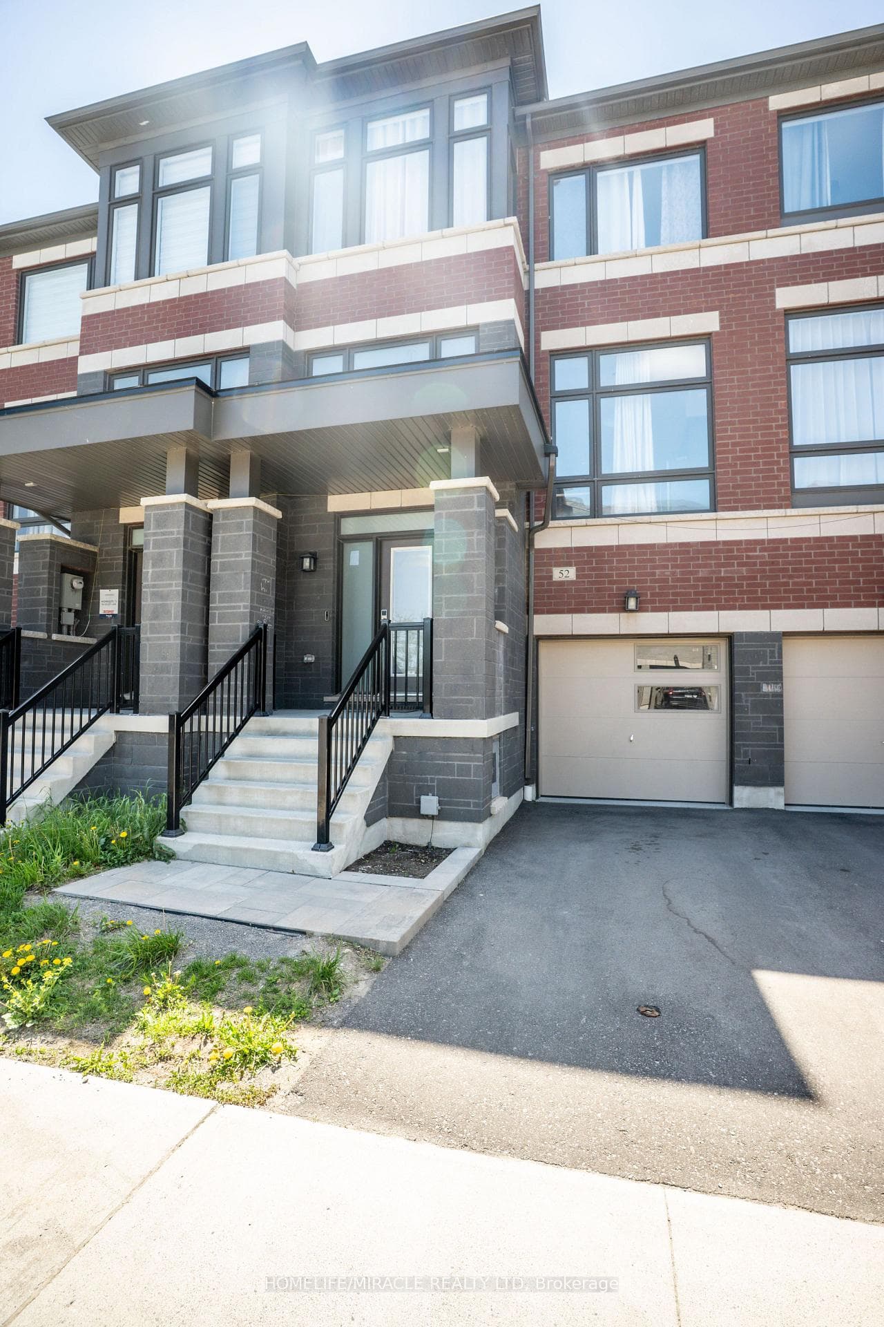 52 Douet Lane photo 2