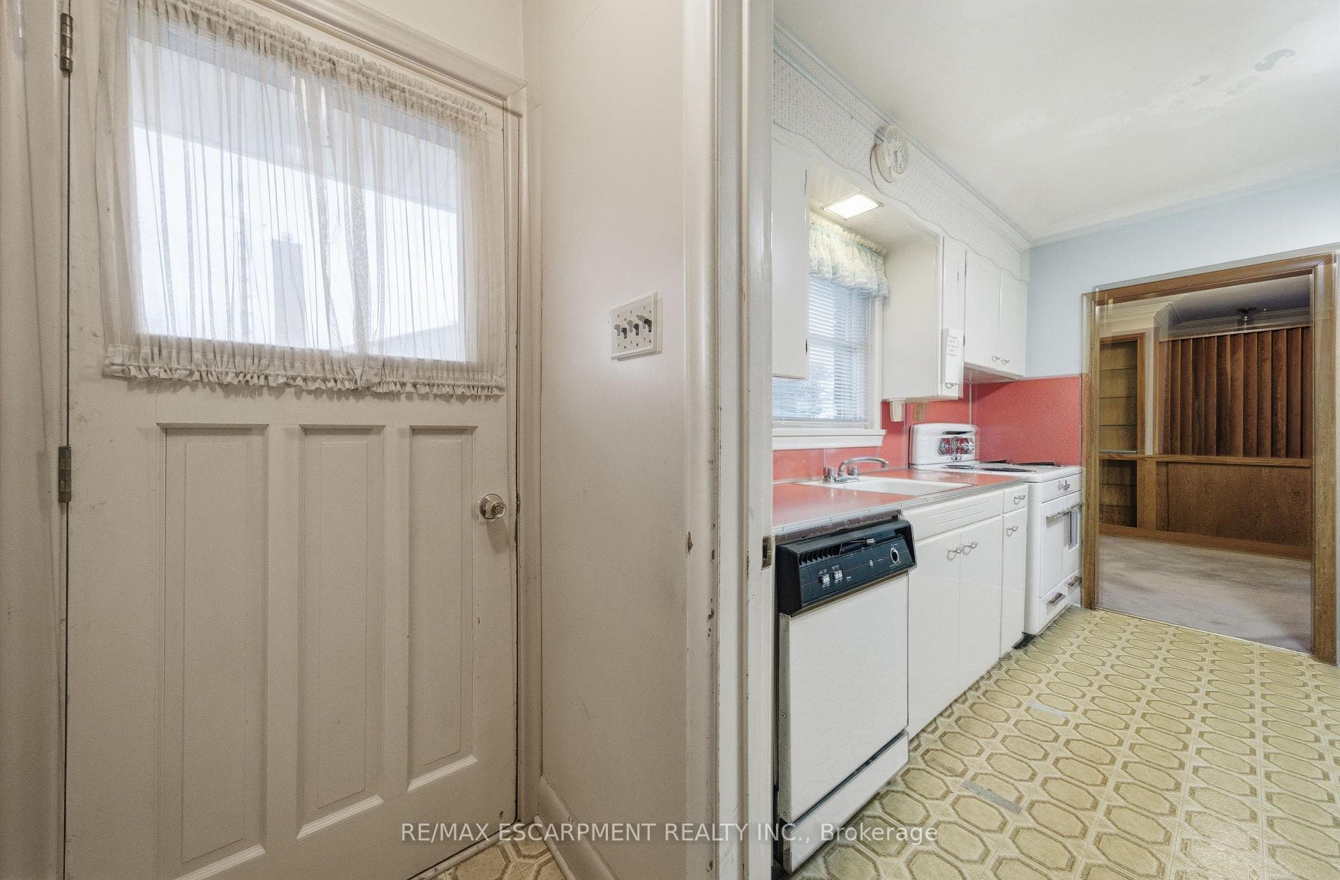 8 Fawell Avenue photo 9