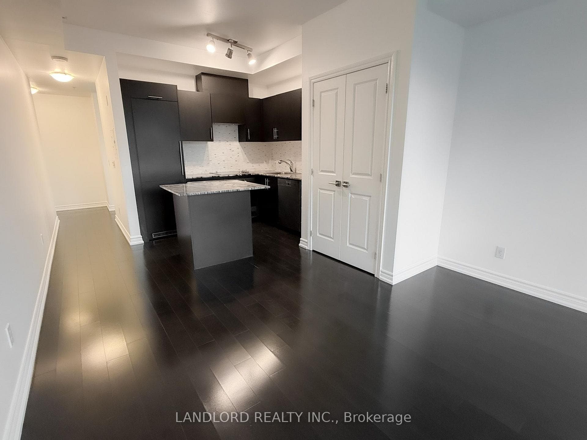 23 Glebe Road Unit 521 photo 1