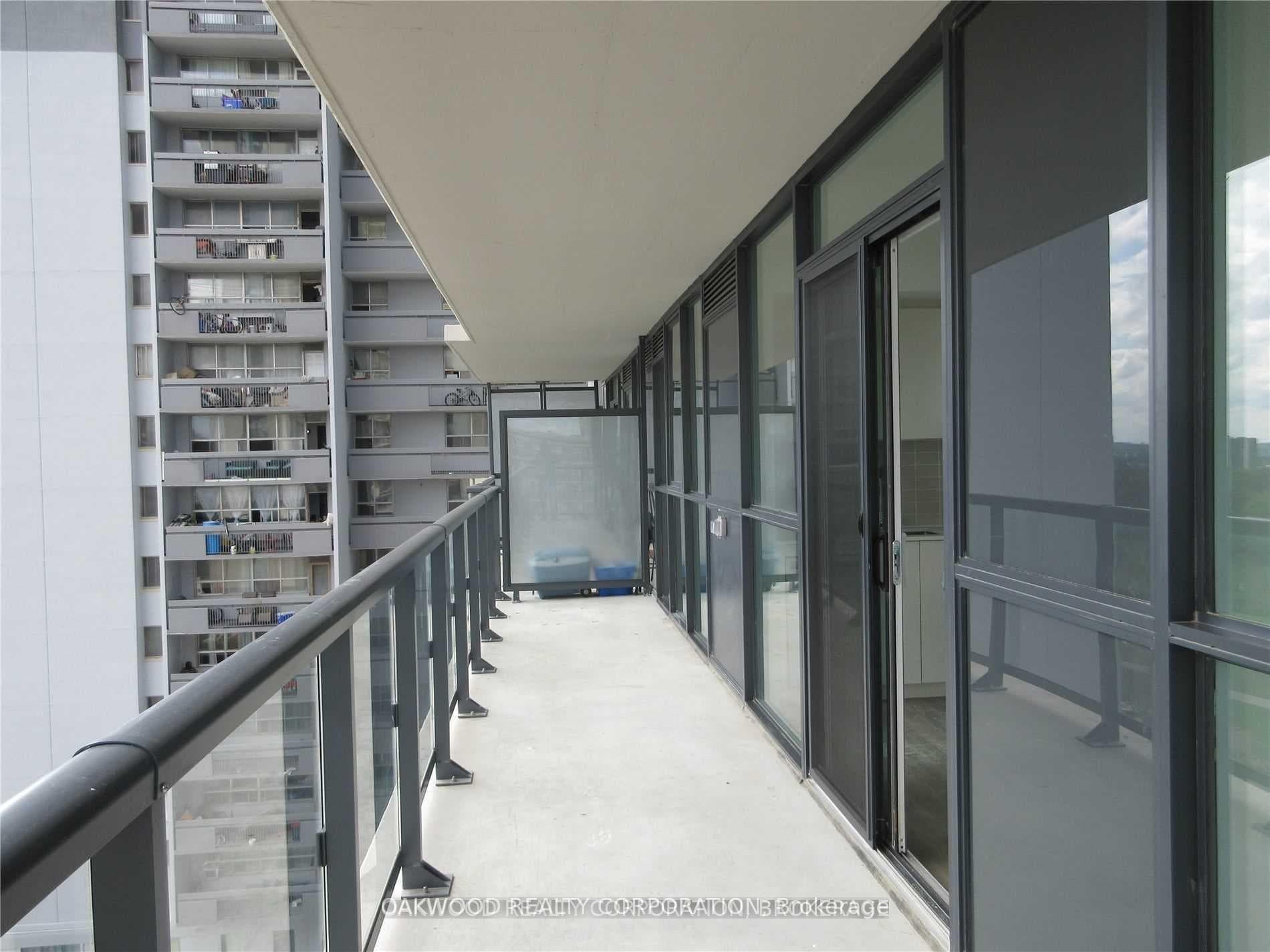 1461 Lawrence Avenue Unit 709 photo 18