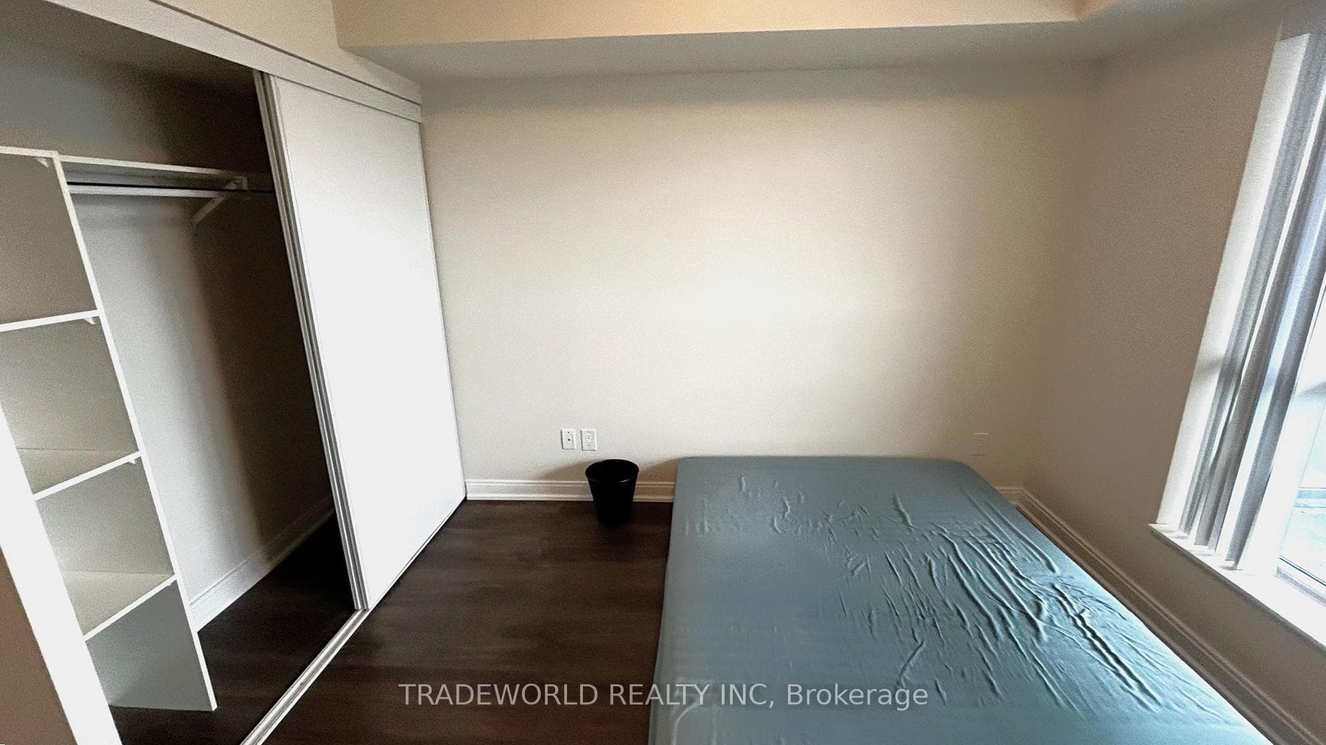 181 Village Green Square Unit 2911 photo 20