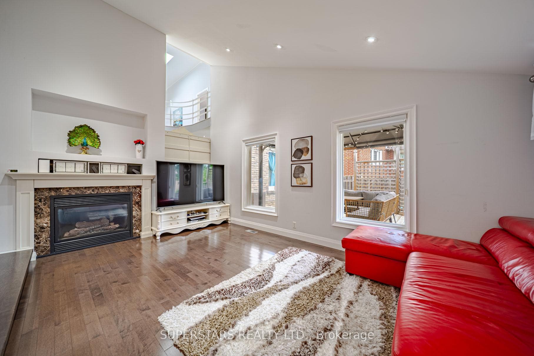 23 Montgomery Court photo 16
