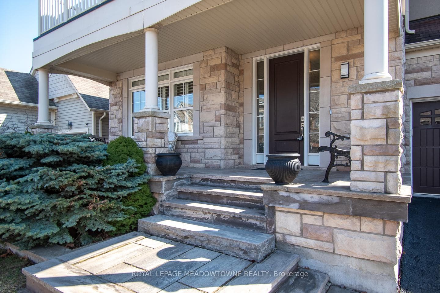 352 Peregrine Way photo 2