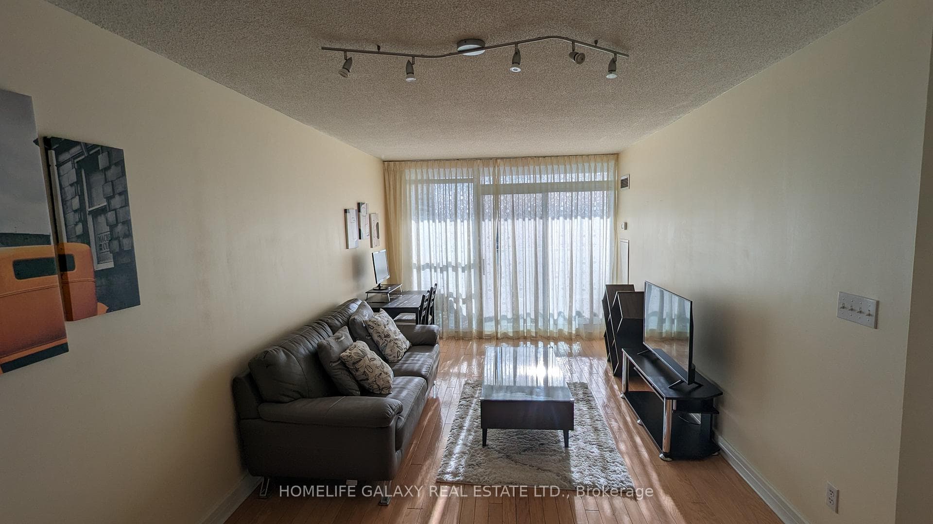 18 Harrison Garden Boulevard Unit 1412 photo 4