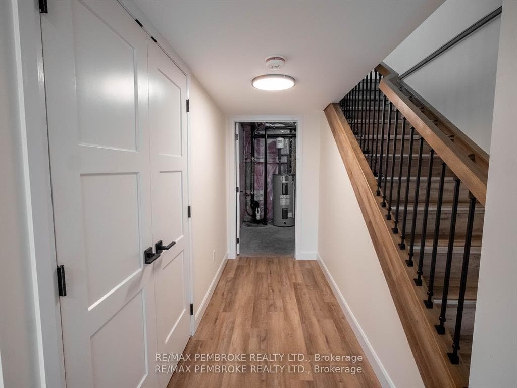 11 NORTHBROOK Street photo 34