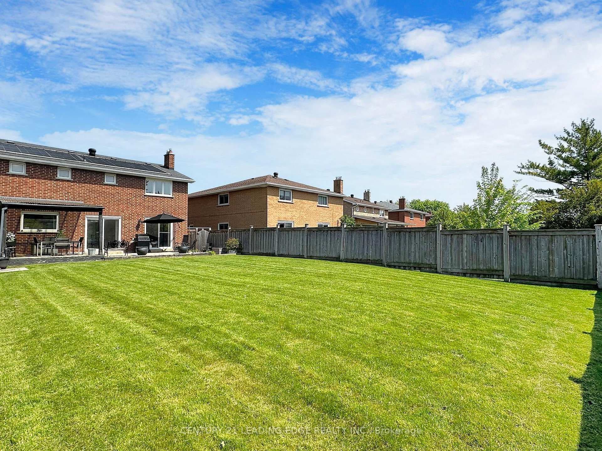 54 HIGHGATE Drive photo 29