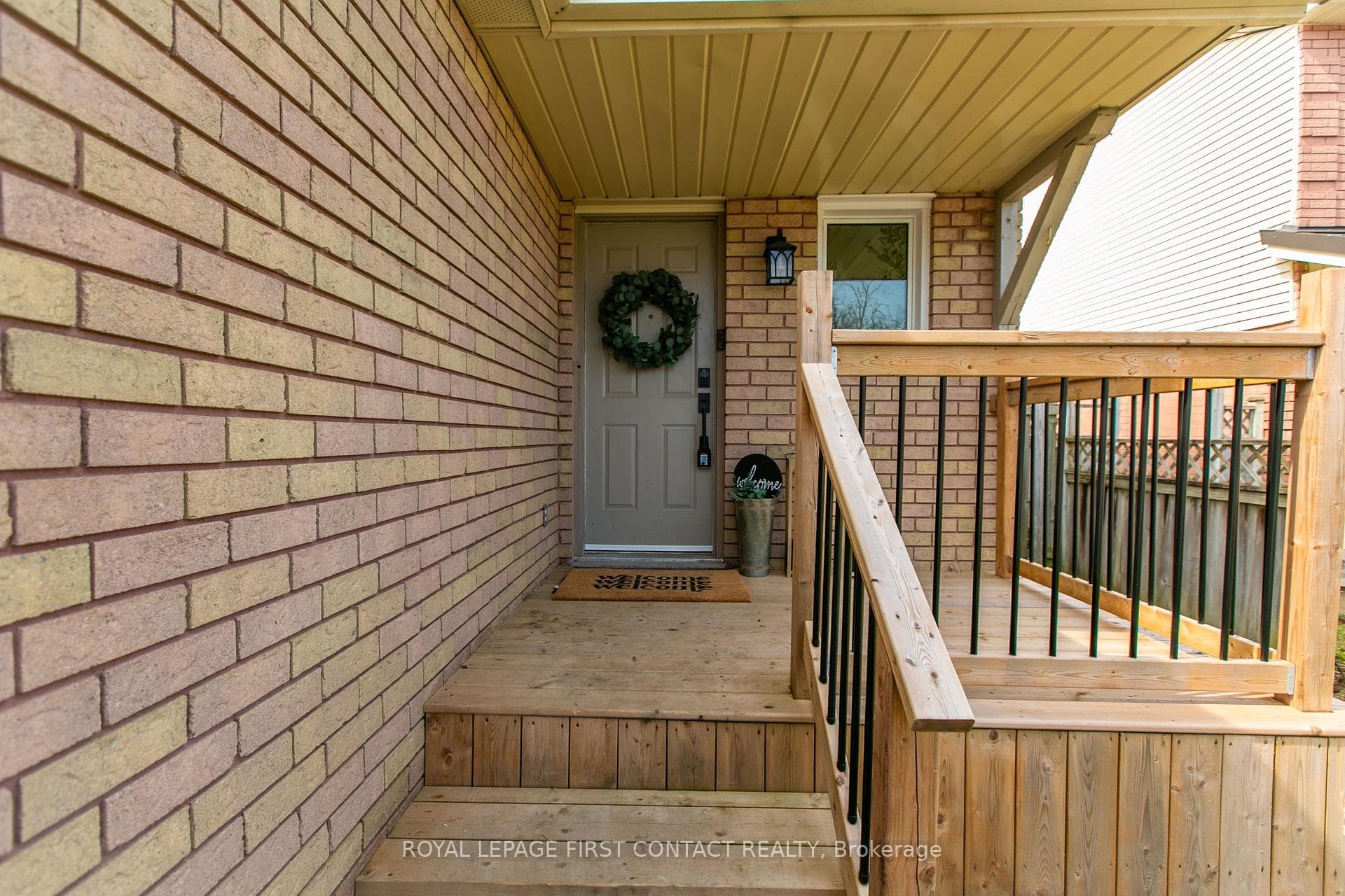 16 Hadden Crescent photo 2