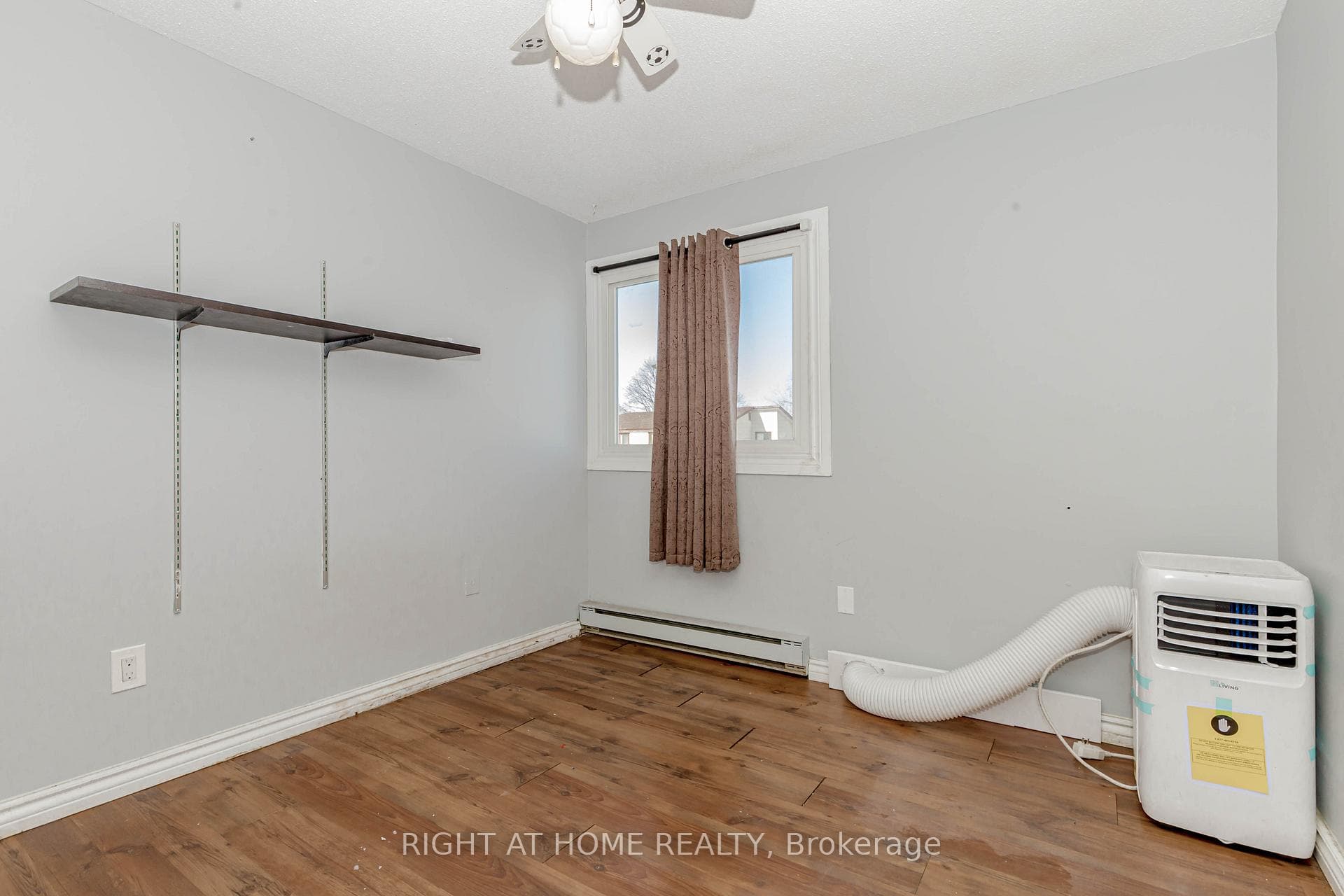 17 Hedley Court photo 28