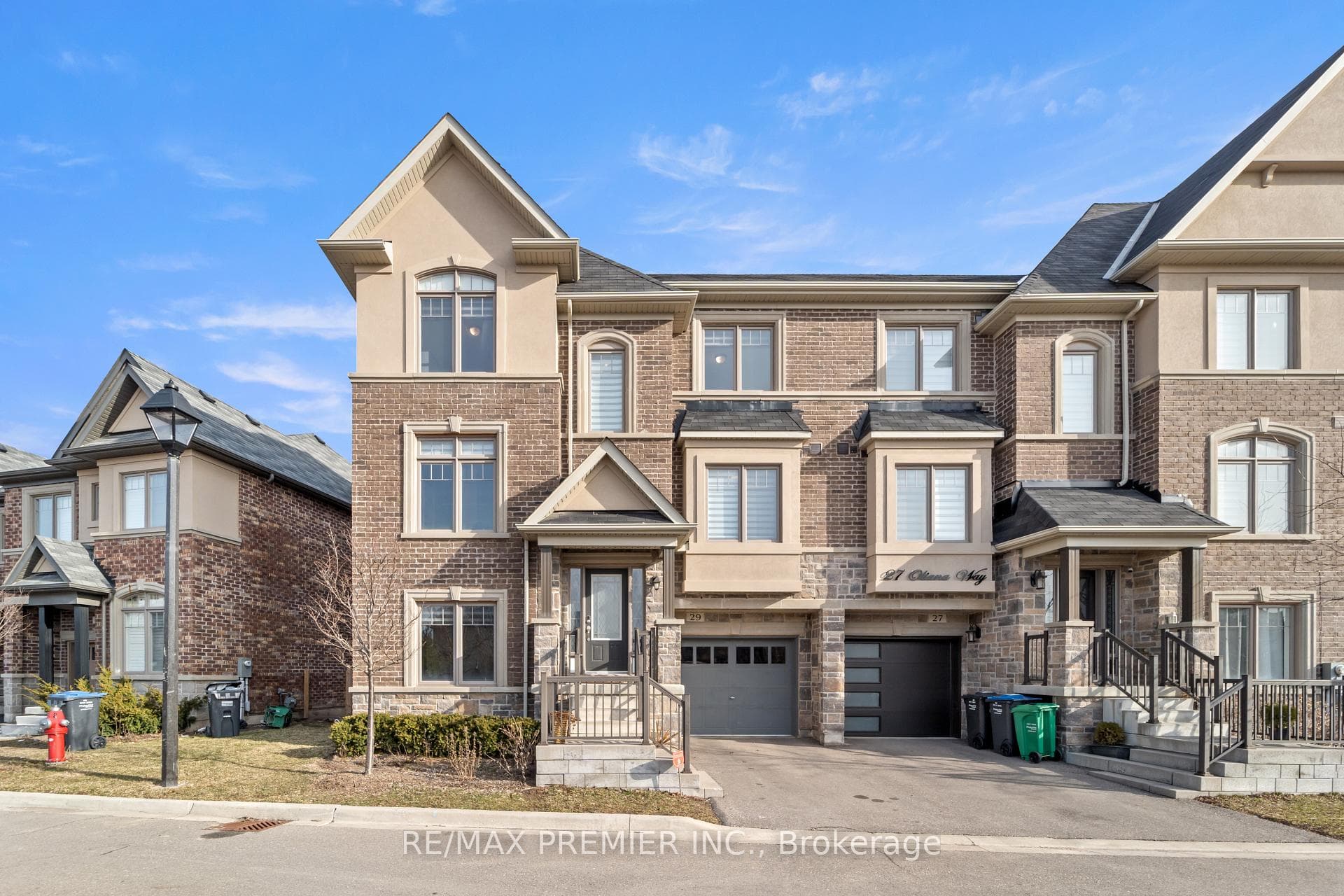 29 Oliana Way photo 1