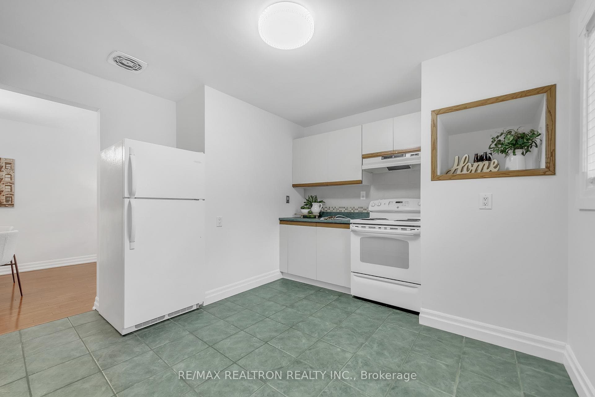 145 Willow Lane photo 12