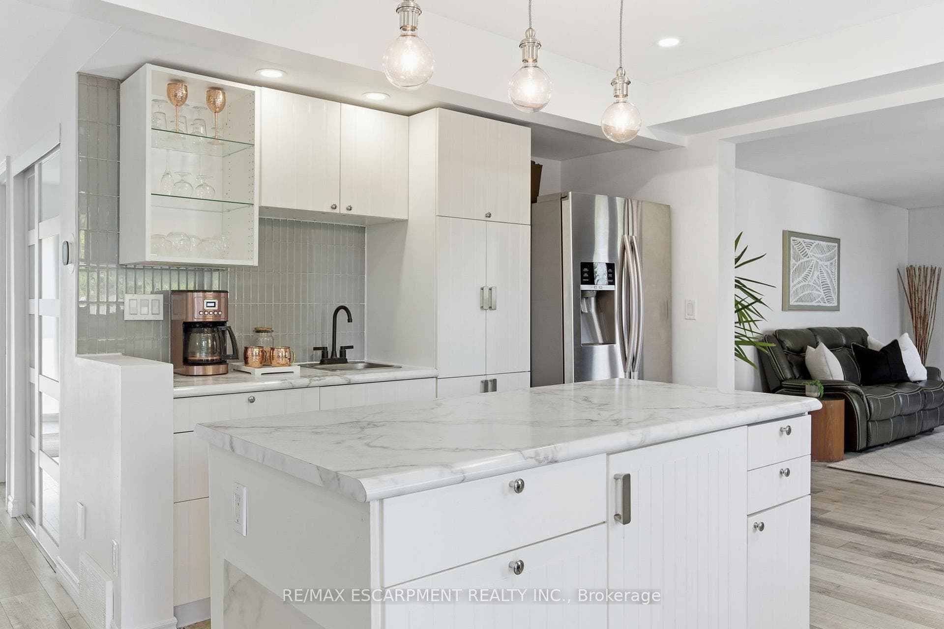 47 Valley Road photo 9