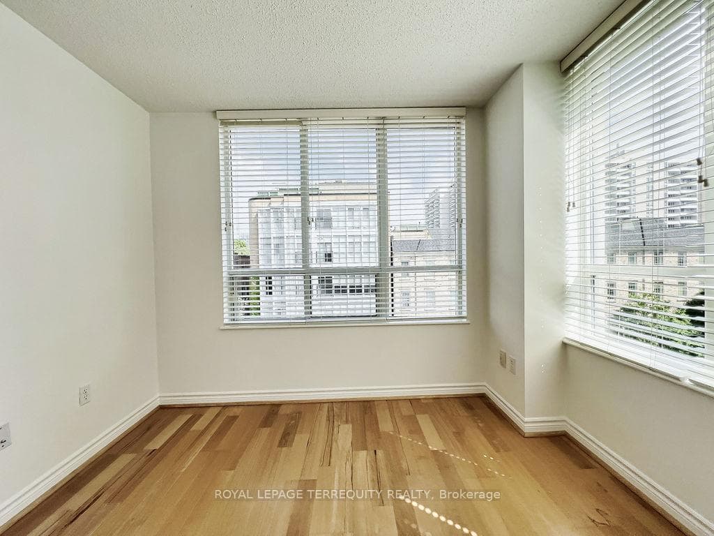 195 Merton Street Unit 505 photo 21