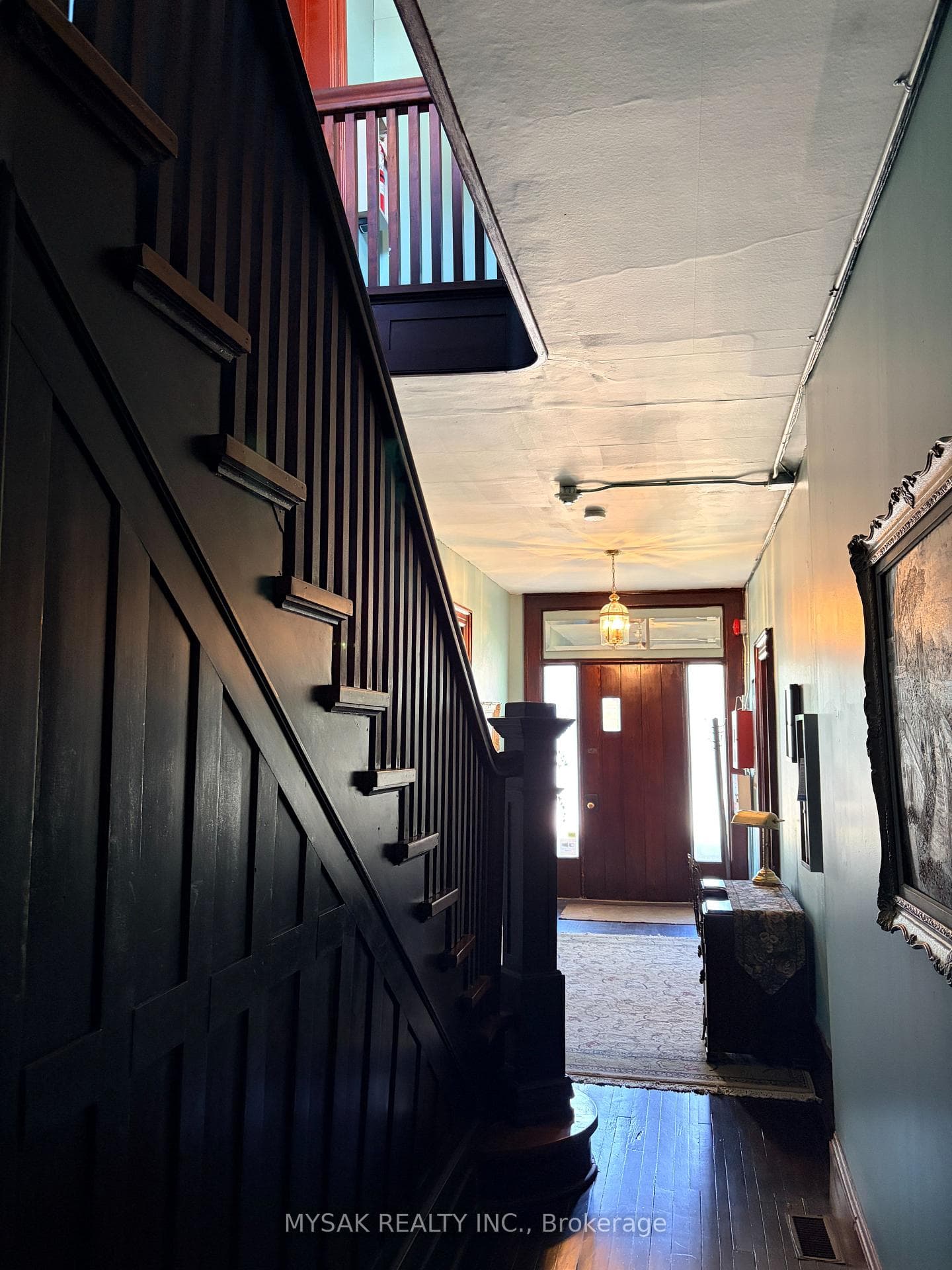 315 Centre Street photo 16