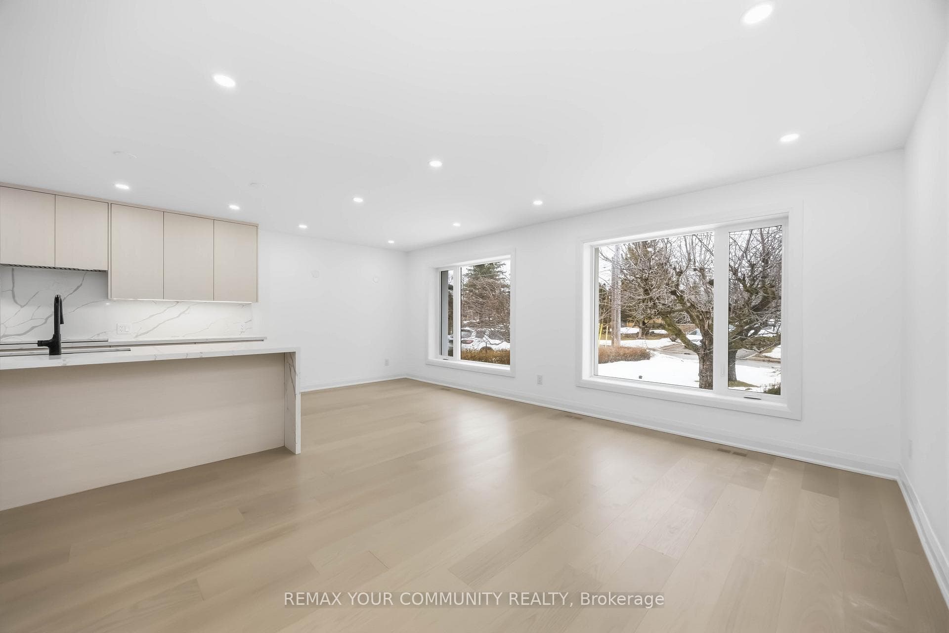 55 Cocksfield Avenue Unit Main photo 13