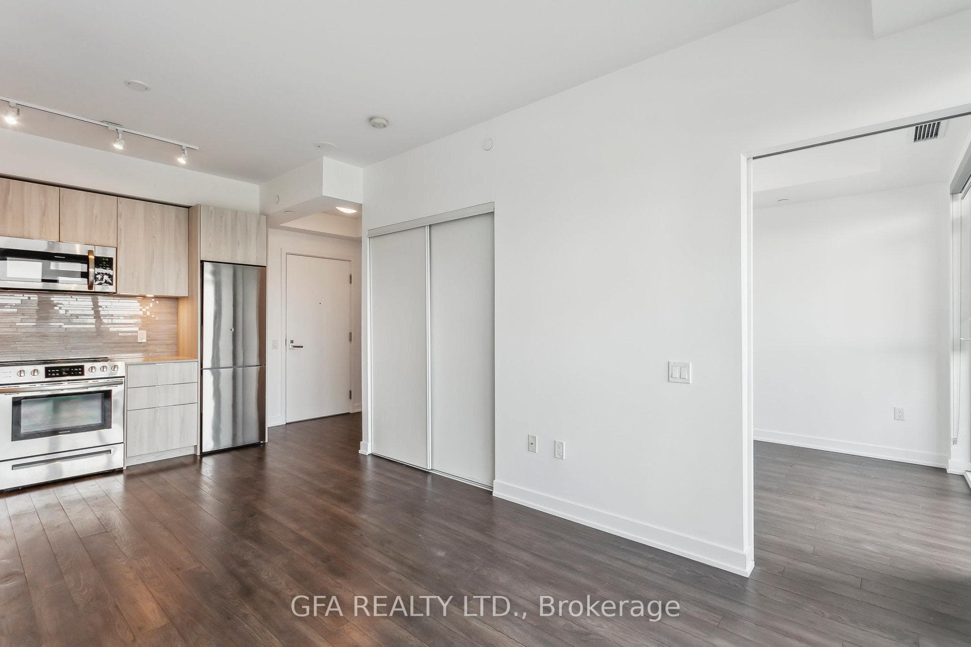 30 Ordnance Street Unit 807 photo 23
