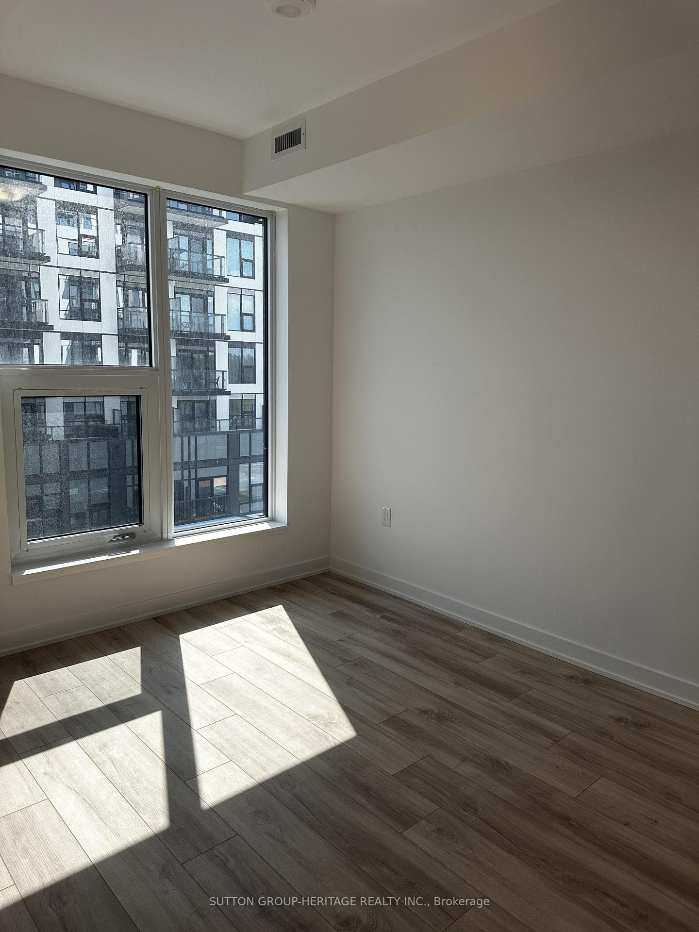 7439 Kingston Road Unit 512 photo 9
