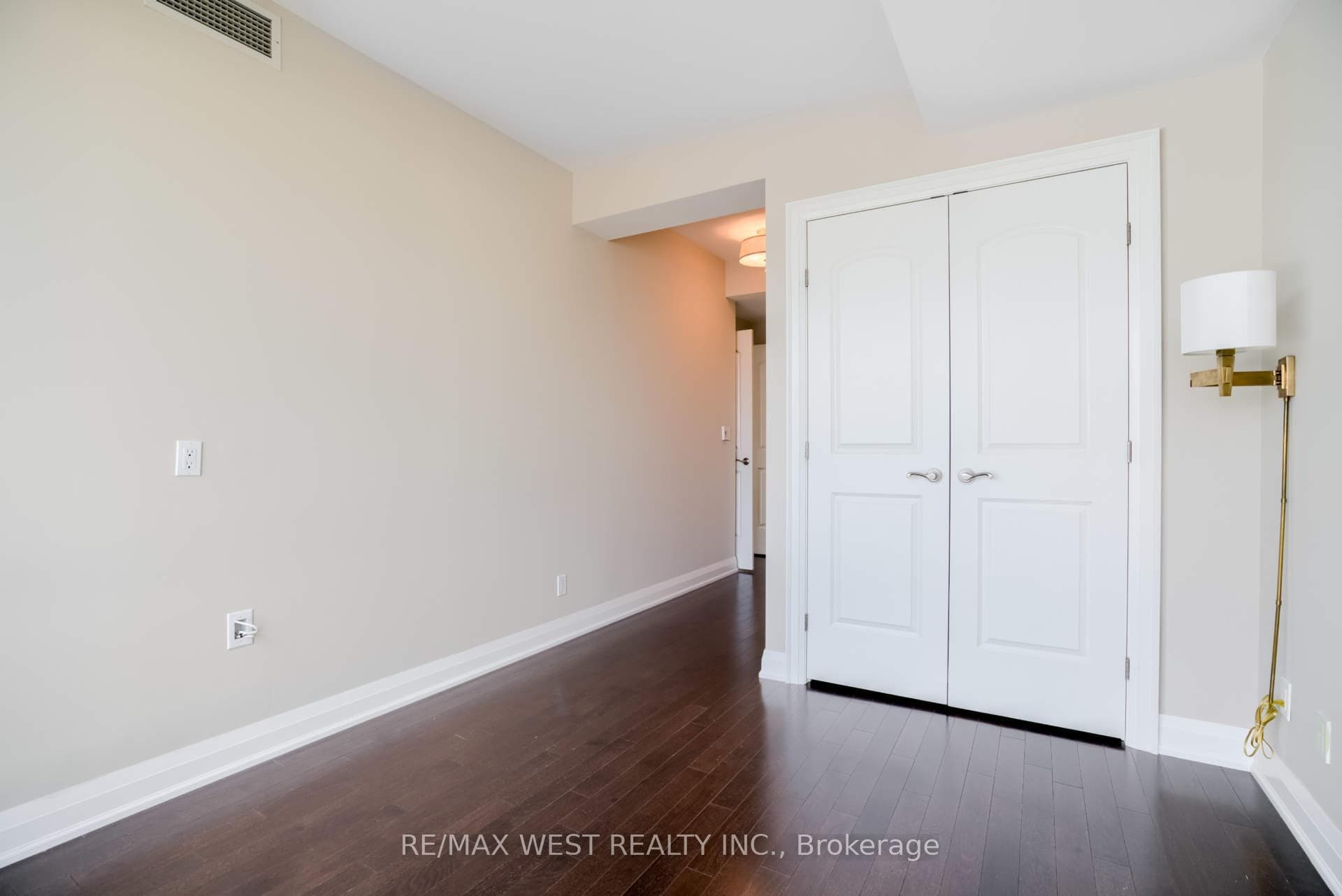 1 Bedford Road Unit 1102 photo 30