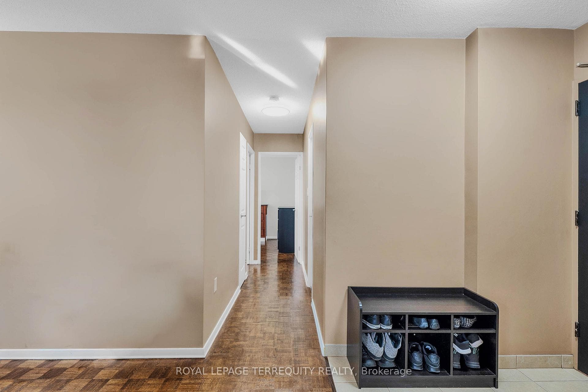 180 Markham Road Unit 816 photo 16