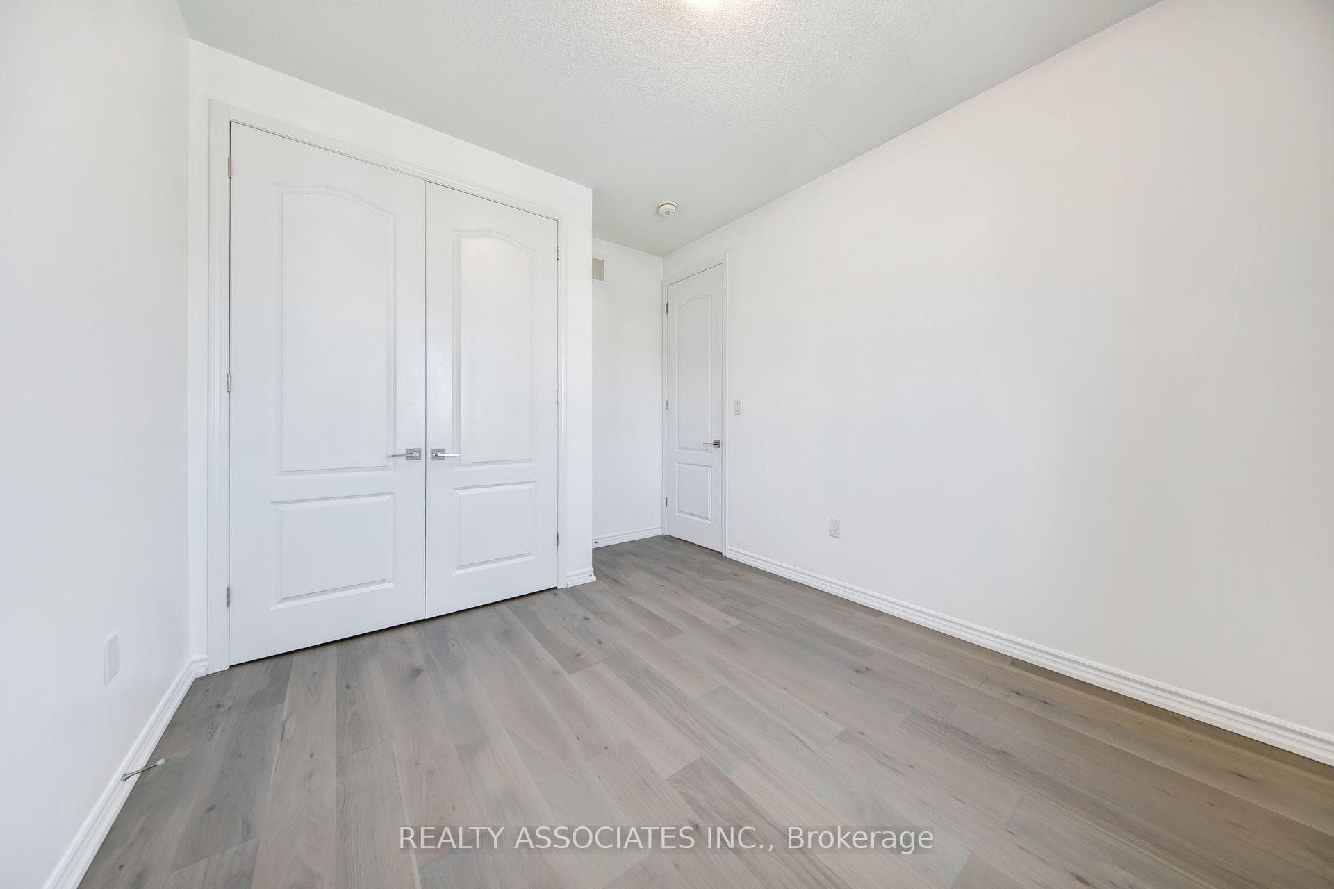 17 Vaudeville Drive photo 18