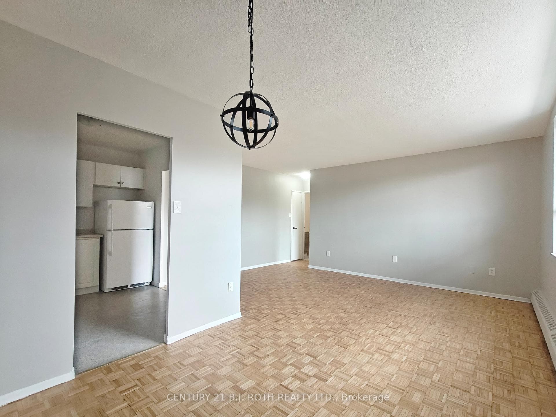 90 Holgate Street Unit 406 photo 3