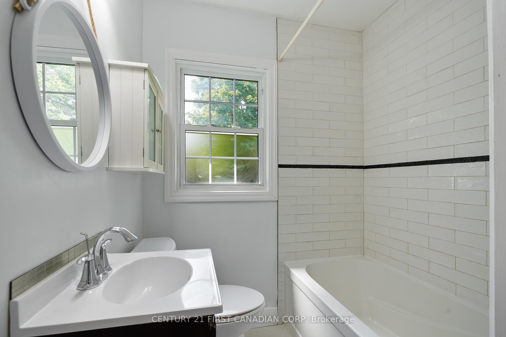 27 Lambeth Avenue photo 14