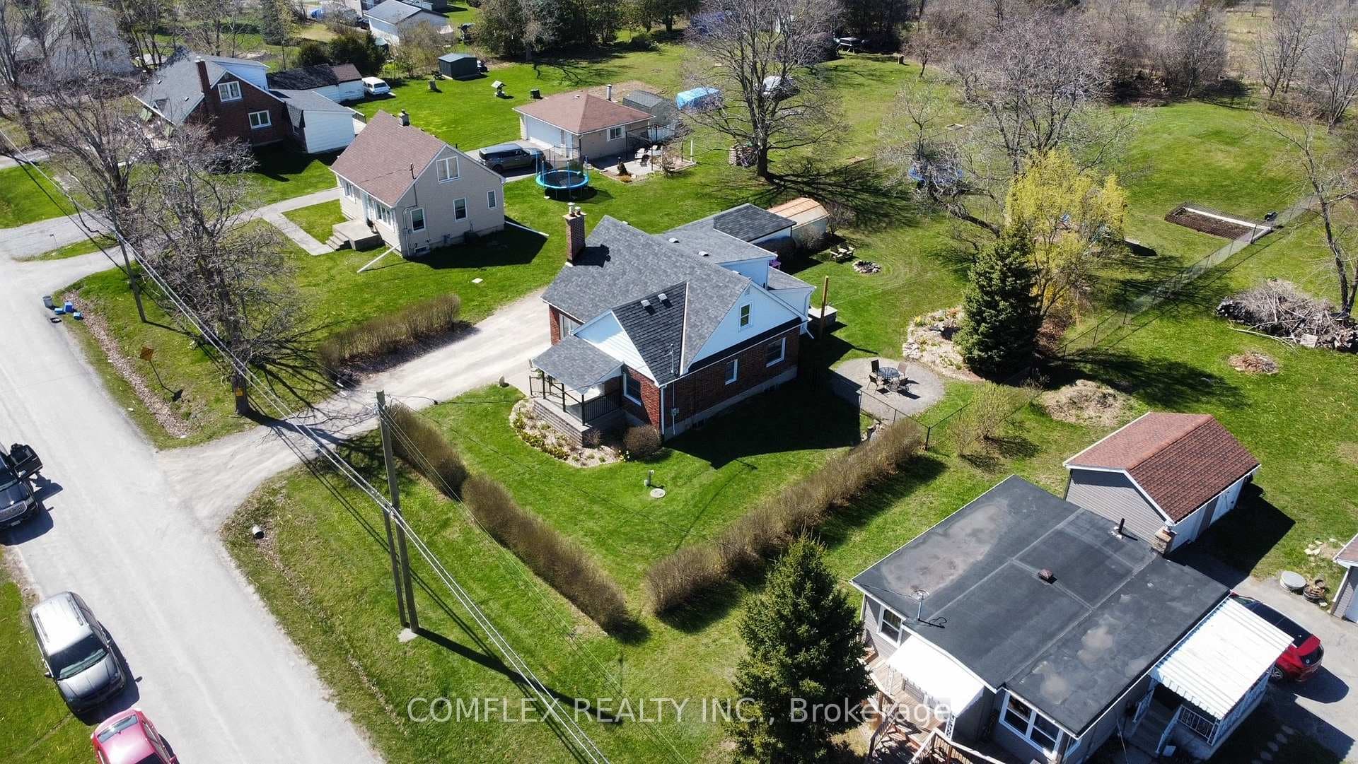 70 Valleyview Avenue photo 4