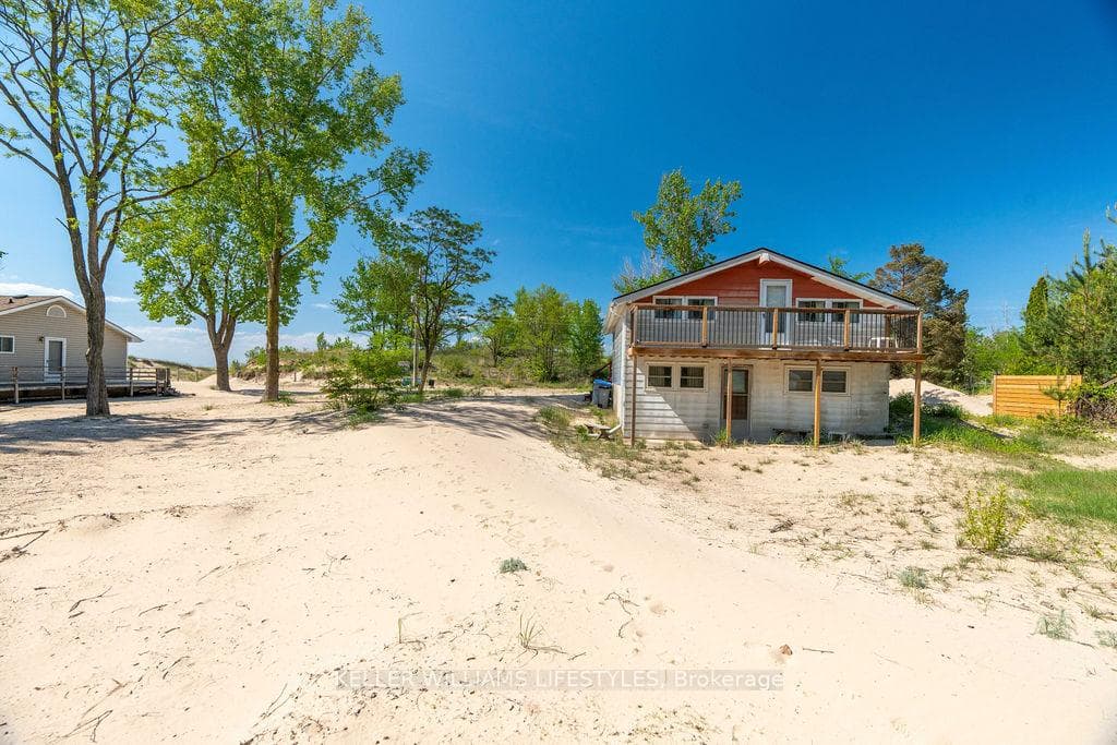 7403 SANDERSON Road photo 28