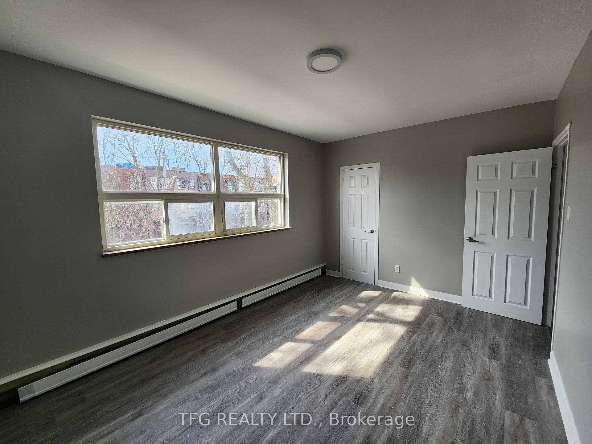 276 Saguenay Avenue Unit 11 photo 17