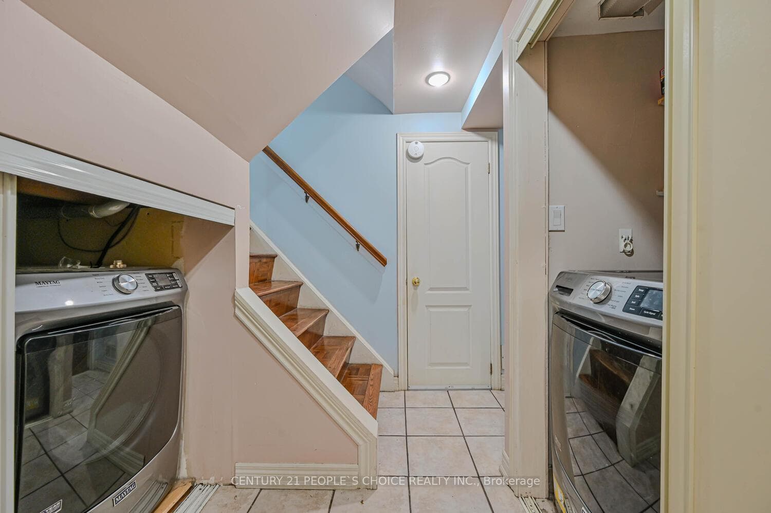 11 Checker Court photo 36