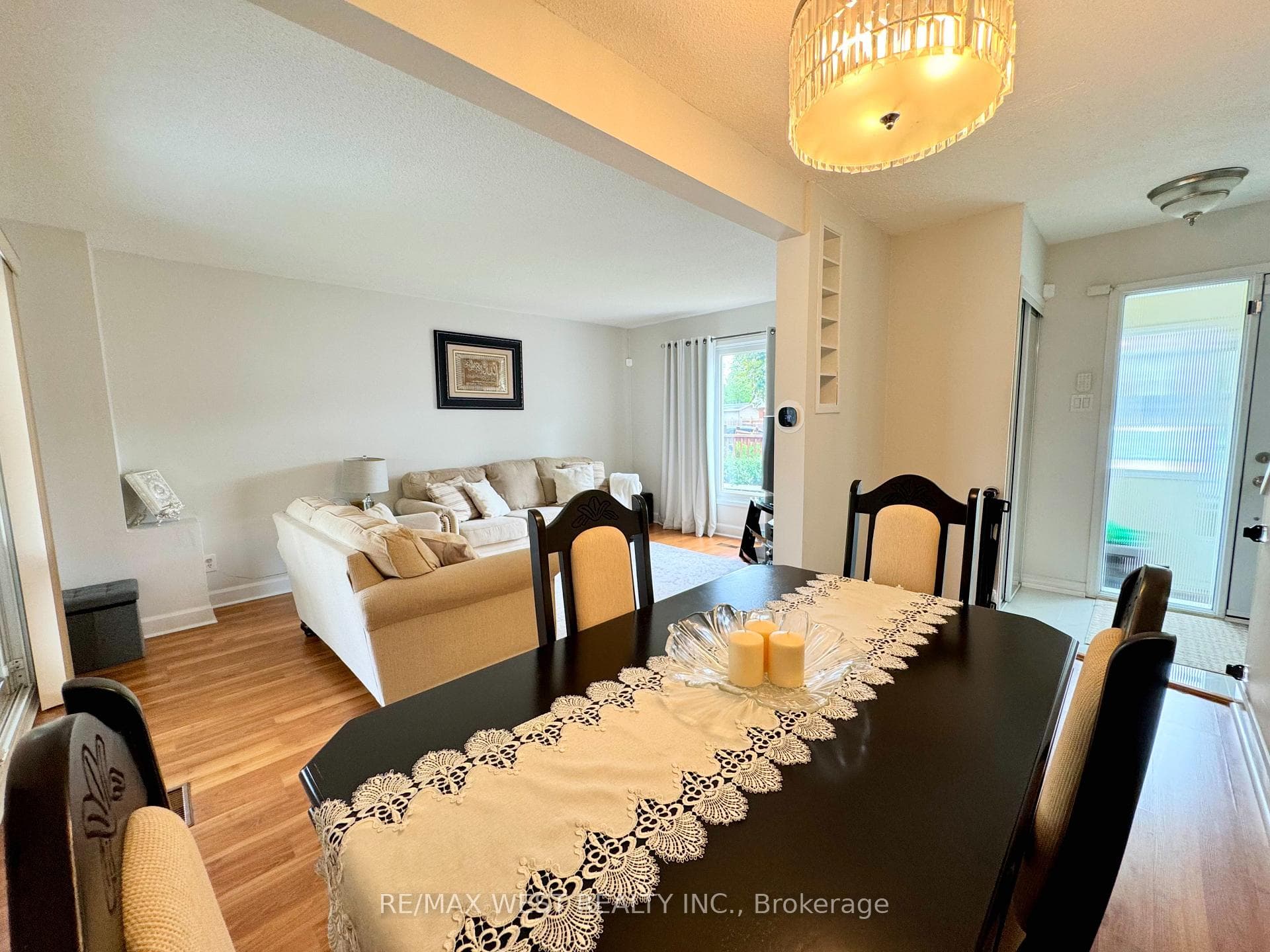 10 Hardcastle Court photo 8