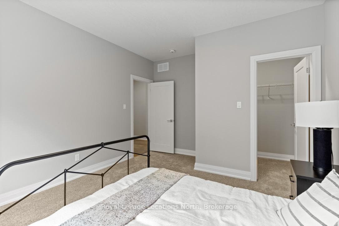 160 Eccles Avenue photo 30