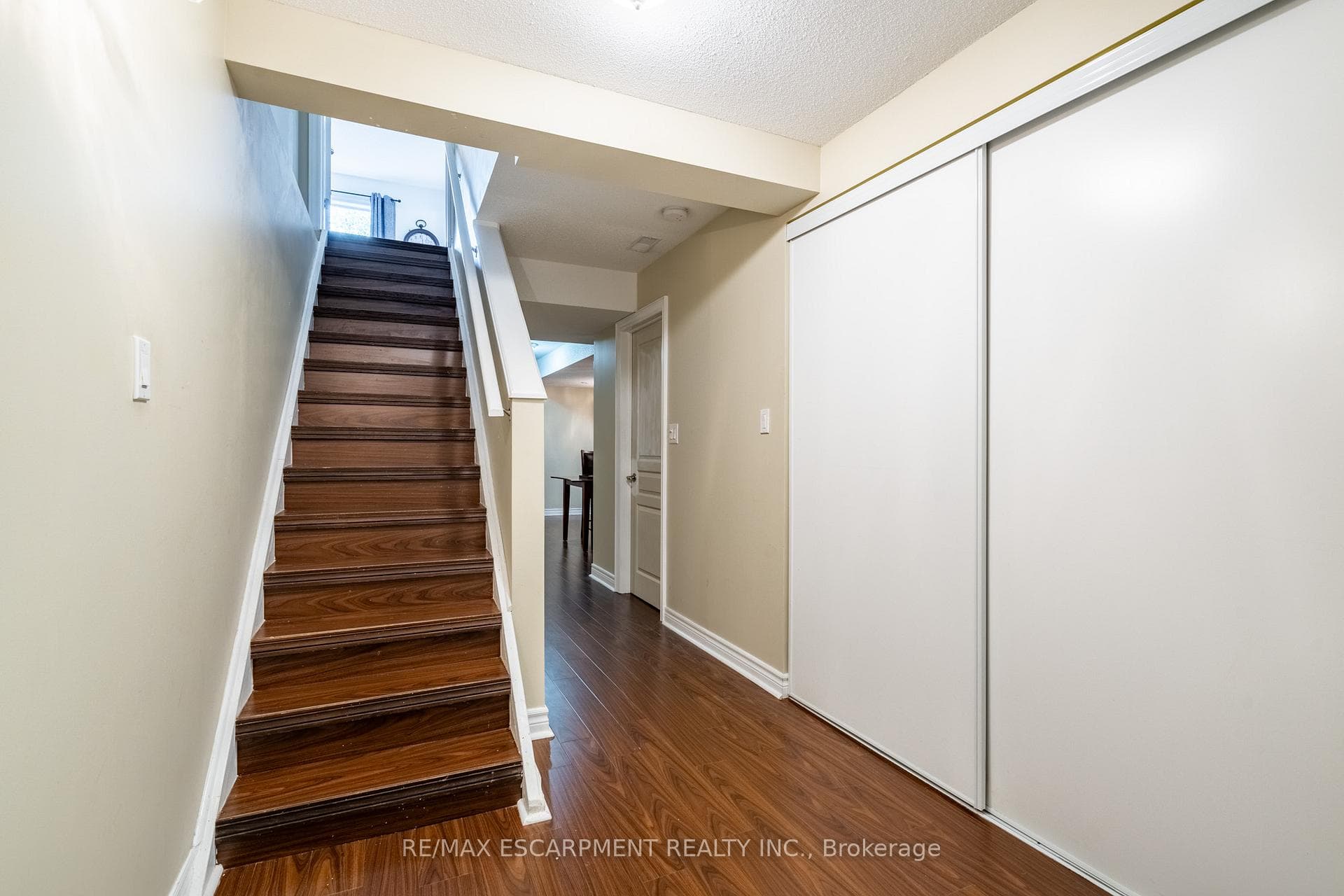 67 Golden Iris Crescent photo 24