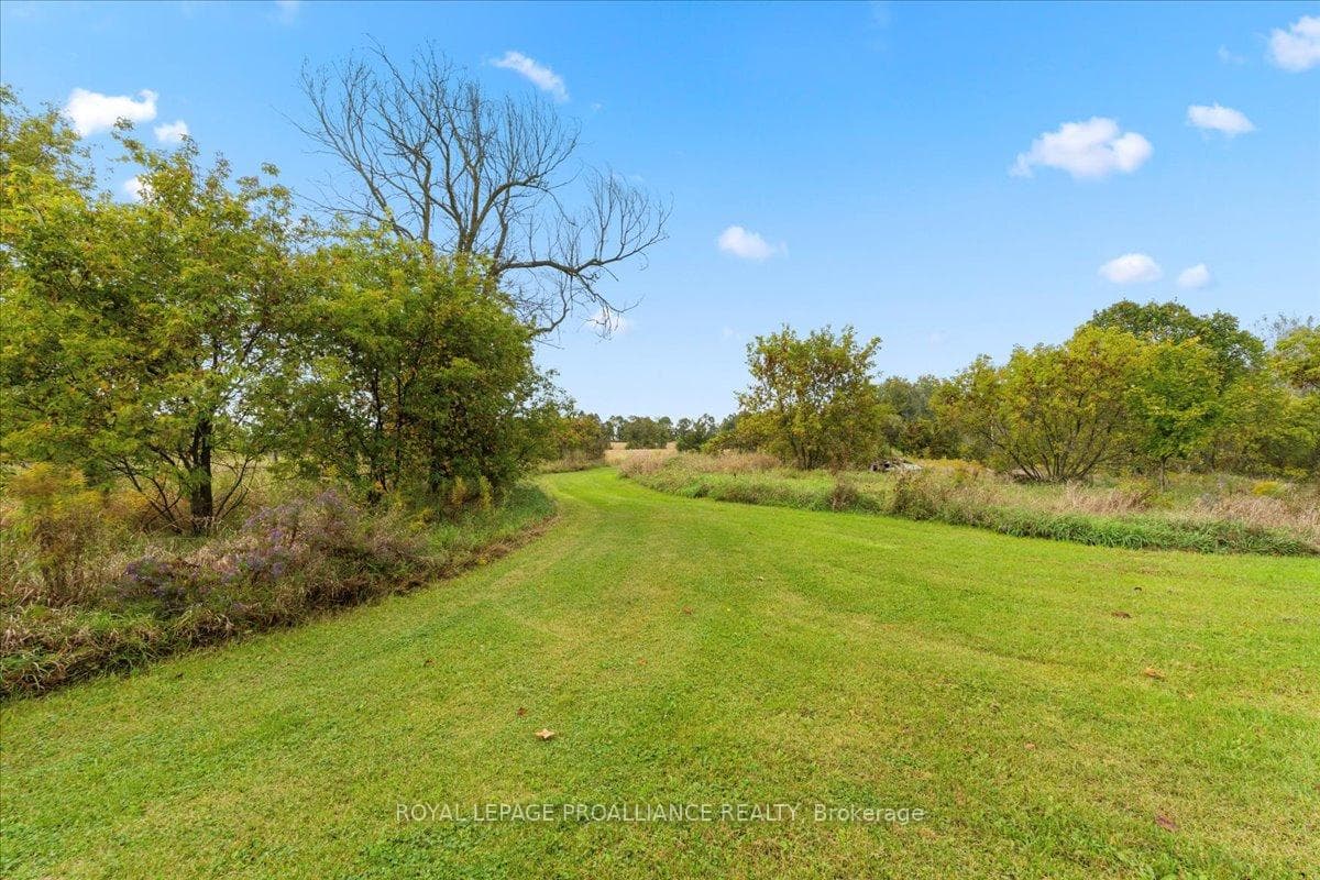 3428 10th Line photo 27