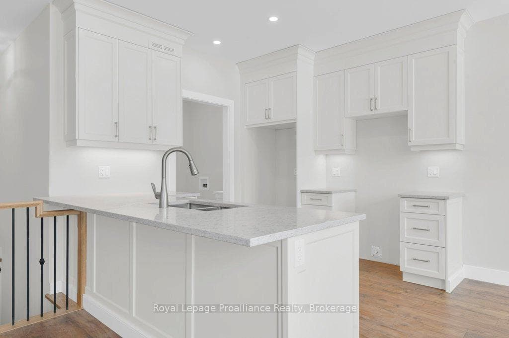 8 Dunmor Street photo 16