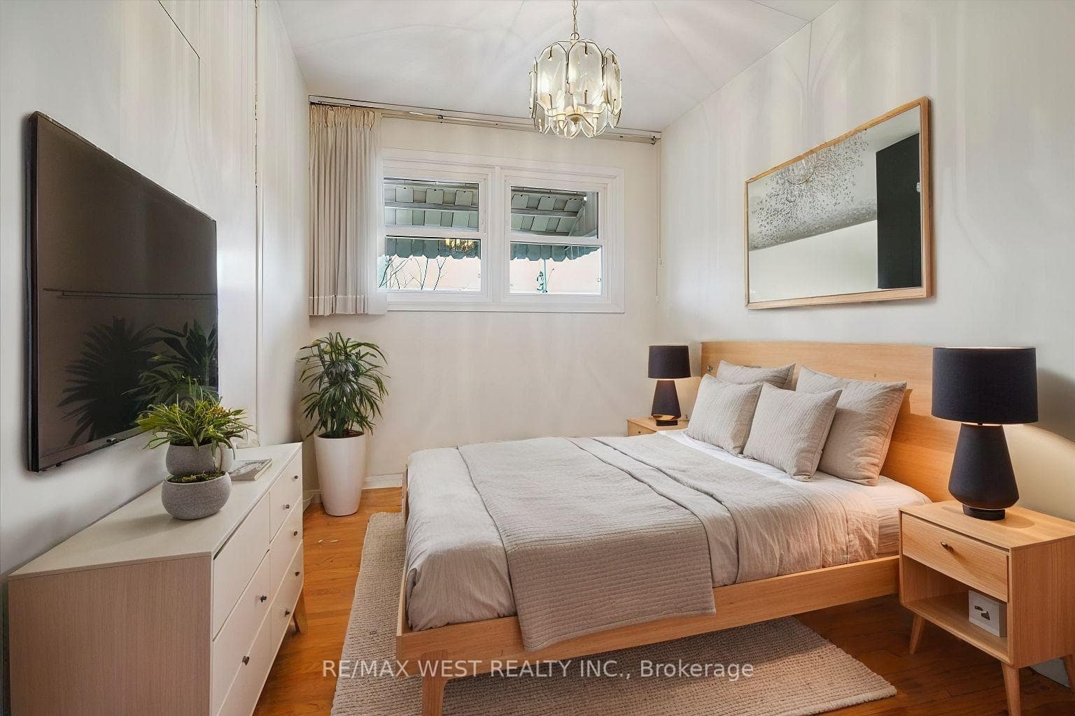714 Tennyson Avenue photo 6