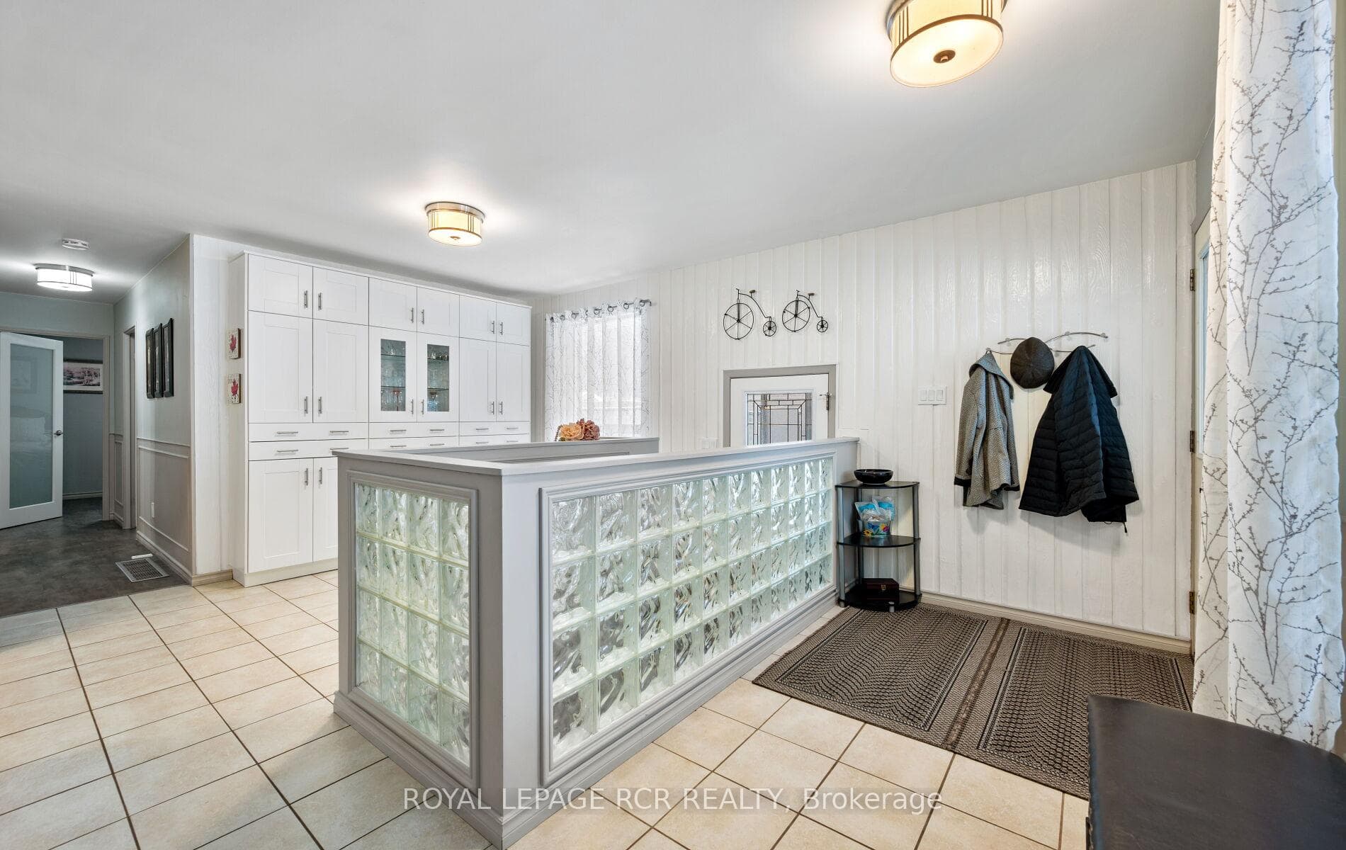 14 Erindale Avenue photo 3