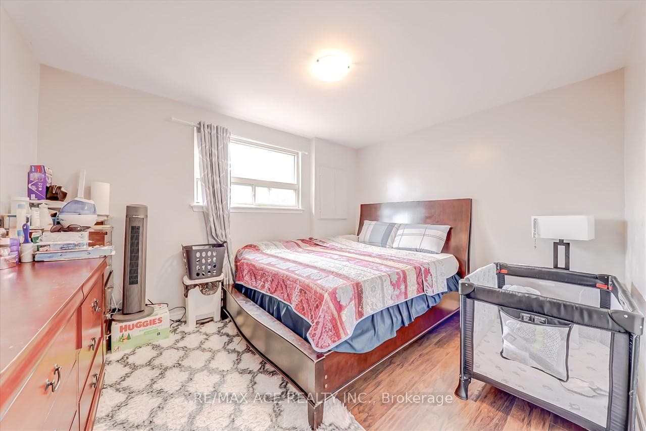 494 Monteith Avenue photo 16