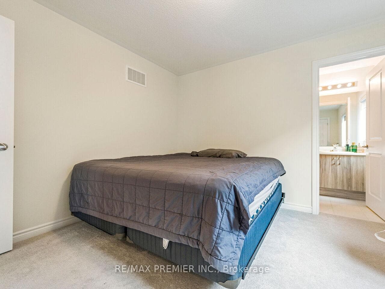 1342 Broderick Street photo 25