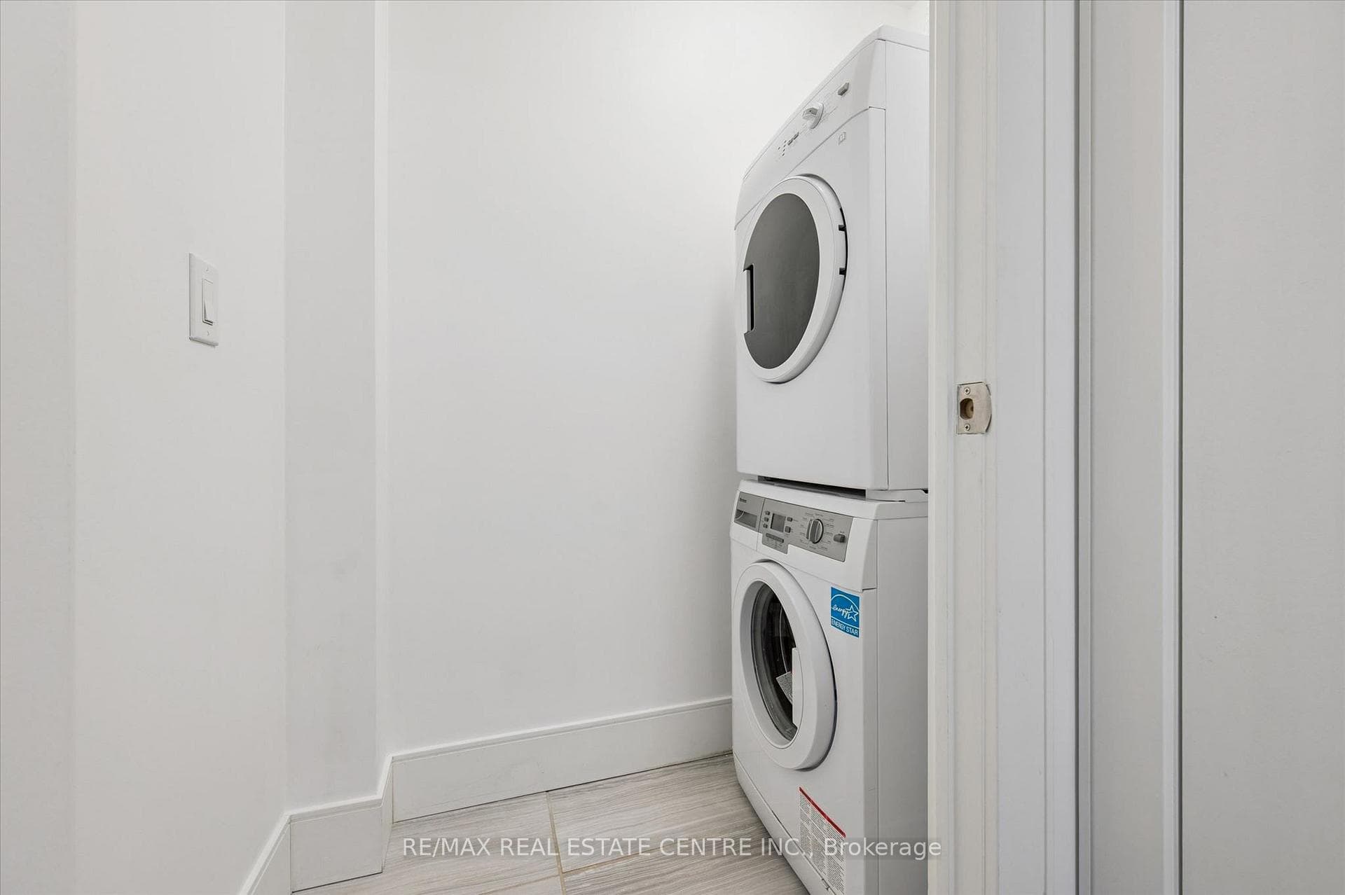 15 Prince Albert Boulevard Unit 203 photo 9