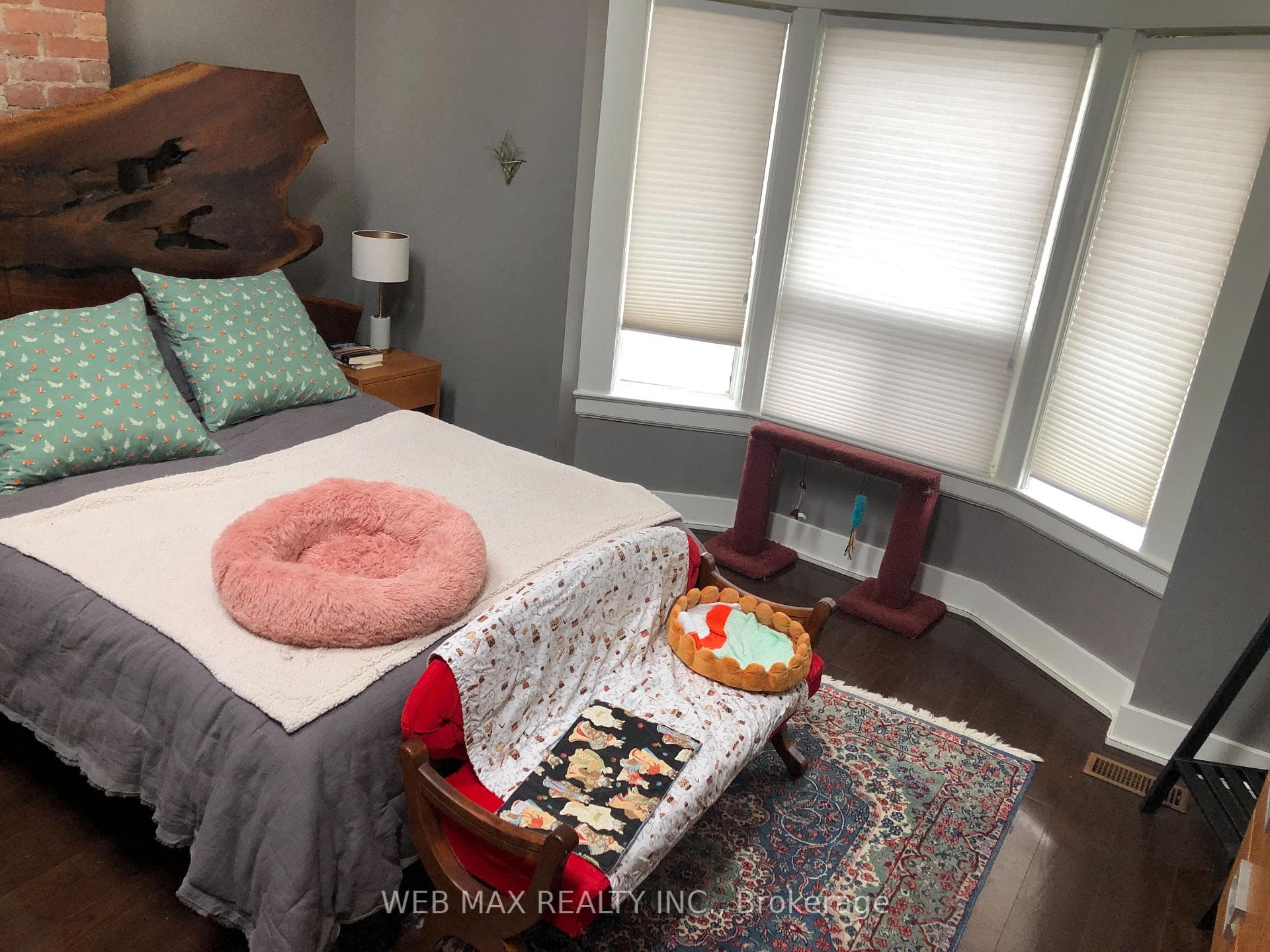 122 Booth Avenue photo 9