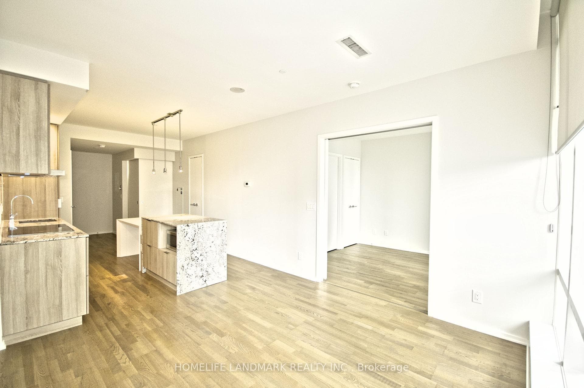 1 Bloor Street Unit 809 photo 9