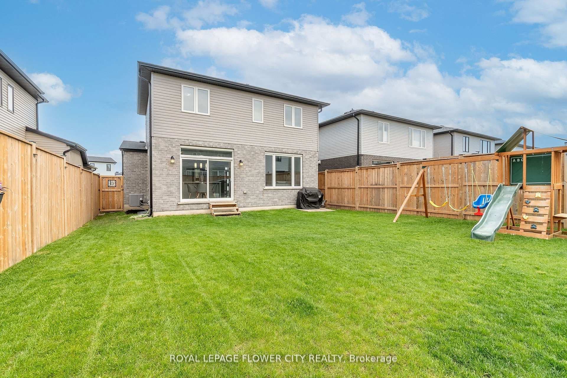 1266 Twilite Boulevard photo 32
