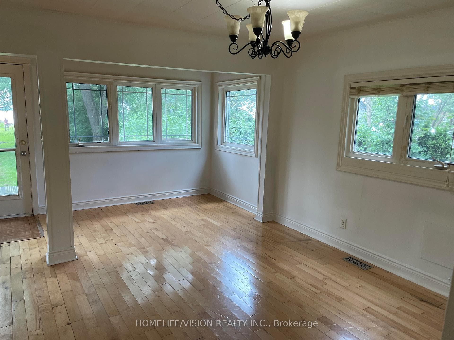 512 Lake Drive photo 4