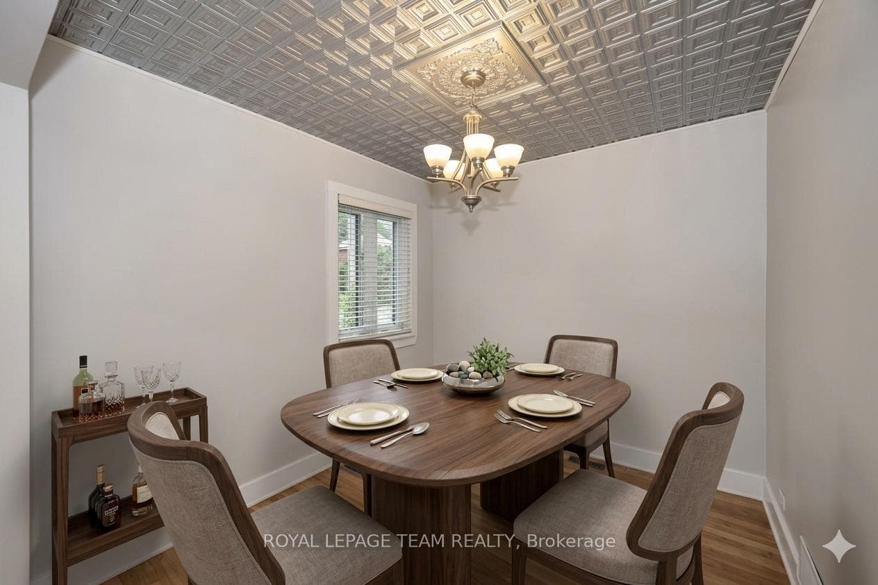 Virtually staged - Dining Room