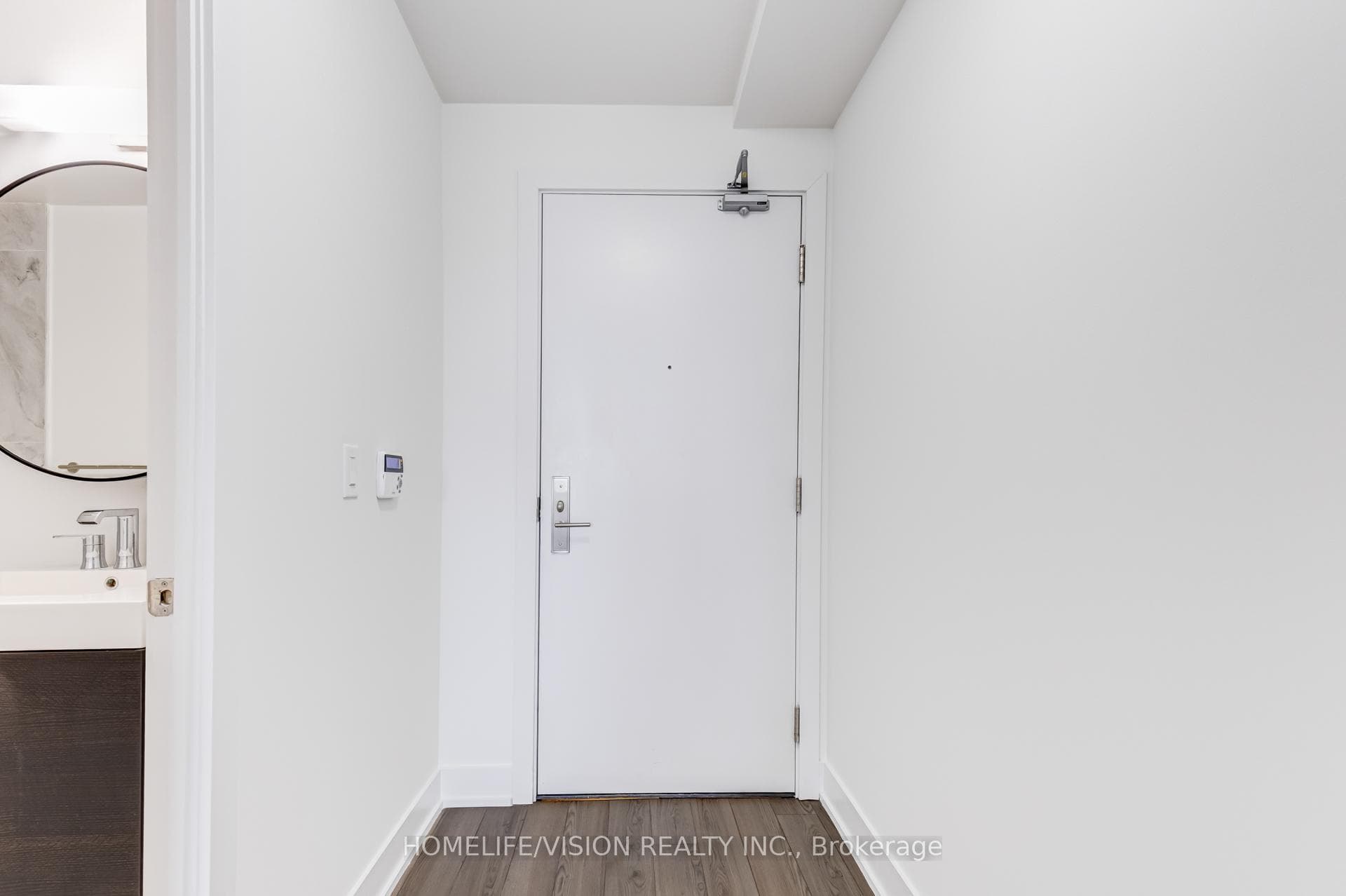 318 Richmond Street Unit 902 photo 17