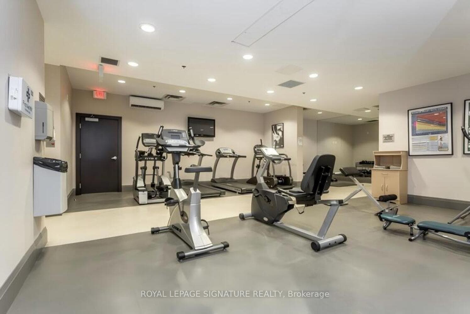 120 Dallimore Circle Unit 221 photo 24