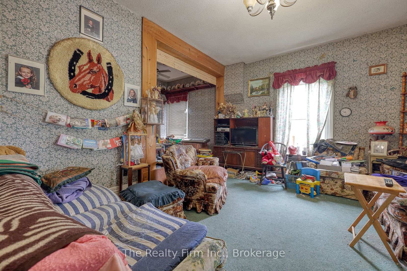107 Huron Street photo 13