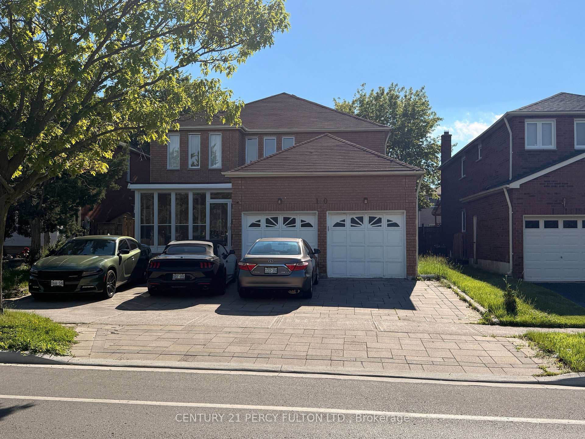 100 Featherstone Avenue photo 1